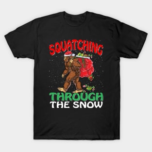 Sasquatch Christmas Squatching Bigfoot Xmas Tree Light T-Shirt